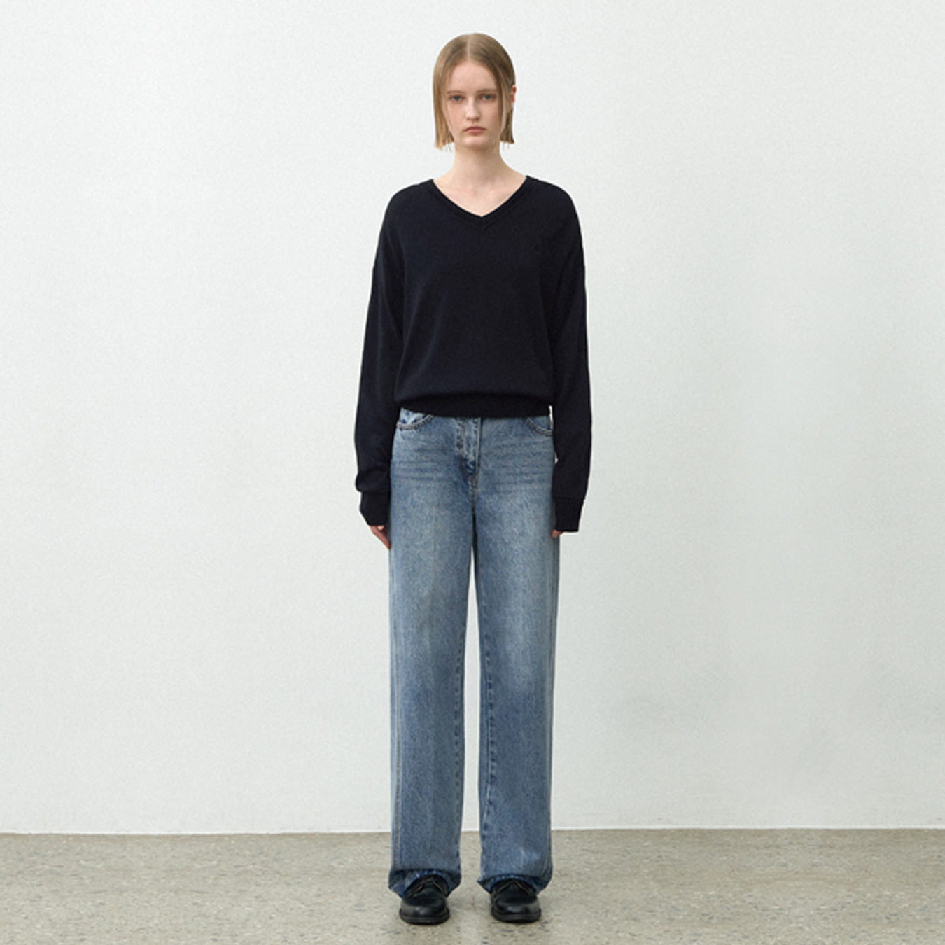(PT-5634)ESSENTIAL STRAIGHT FIT DENIM PANTS