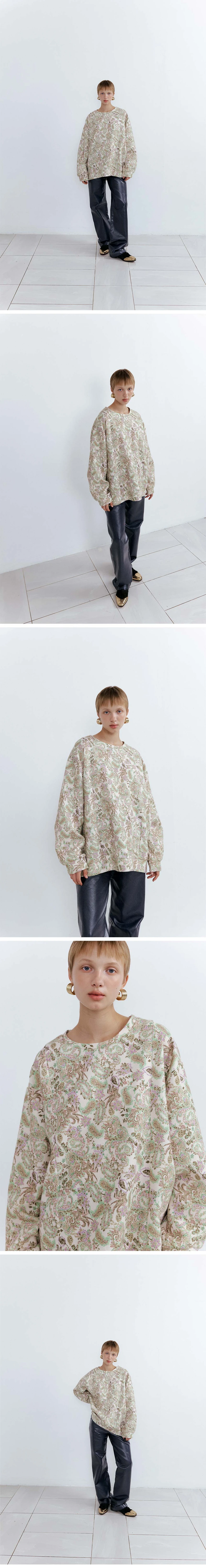 Paisley-Printed-Sweatshirt_Cream_01.jpg