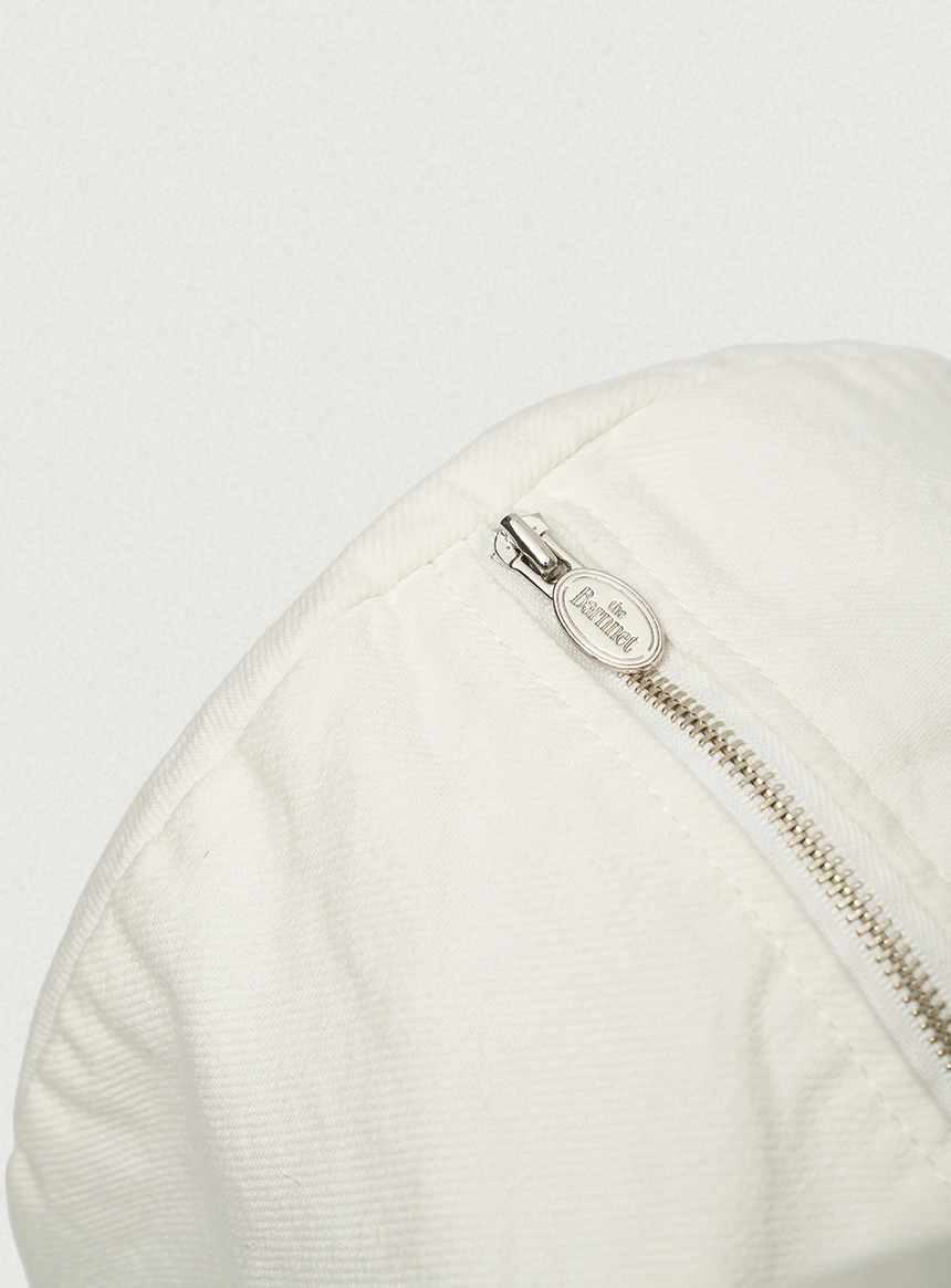 Pale Logo Duffle Bag Large_White_05.jpg