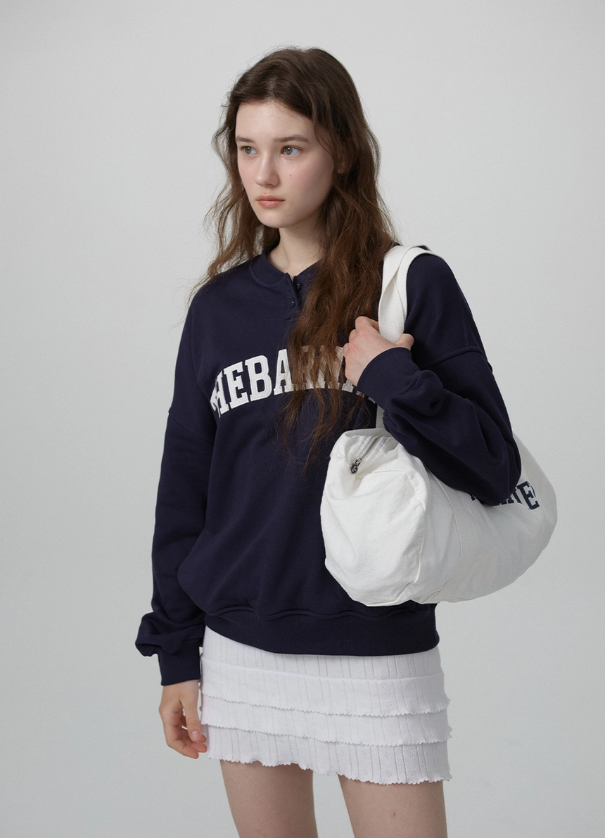 Pale Logo Duffle Bag Large_White_13.jpg