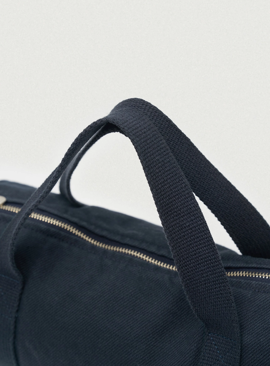 Pale Logo Duffle Bag Small_Navy_04.jpg