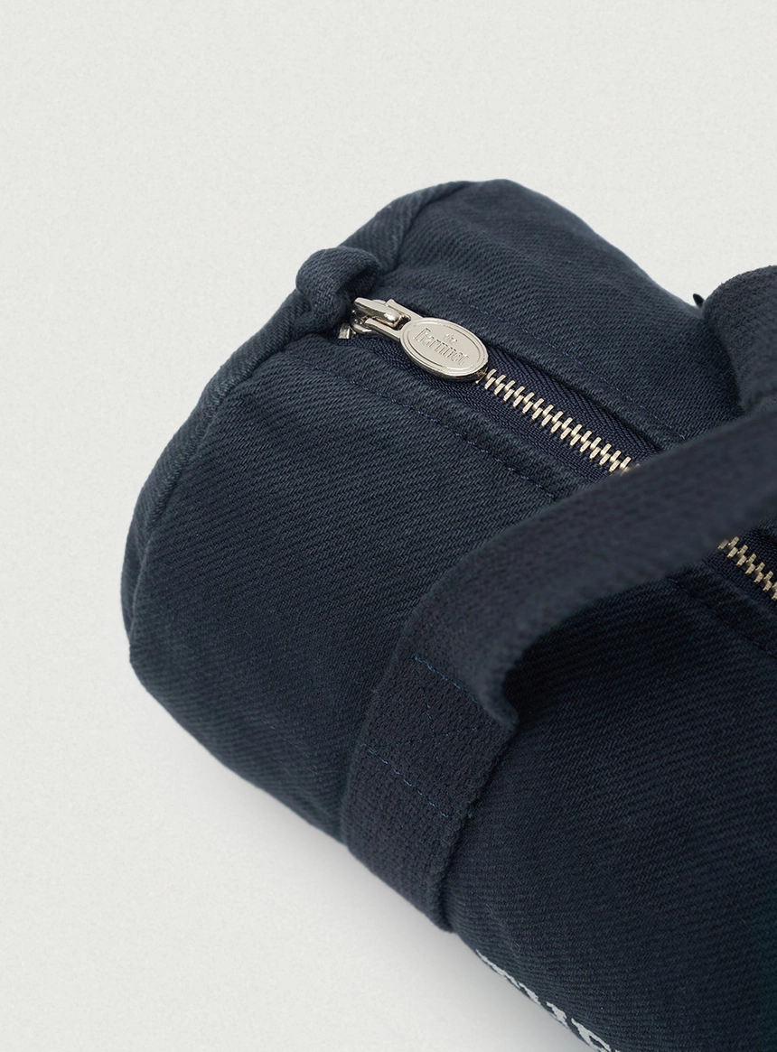 Pale Logo Duffle Bag Small_Navy_05.jpg