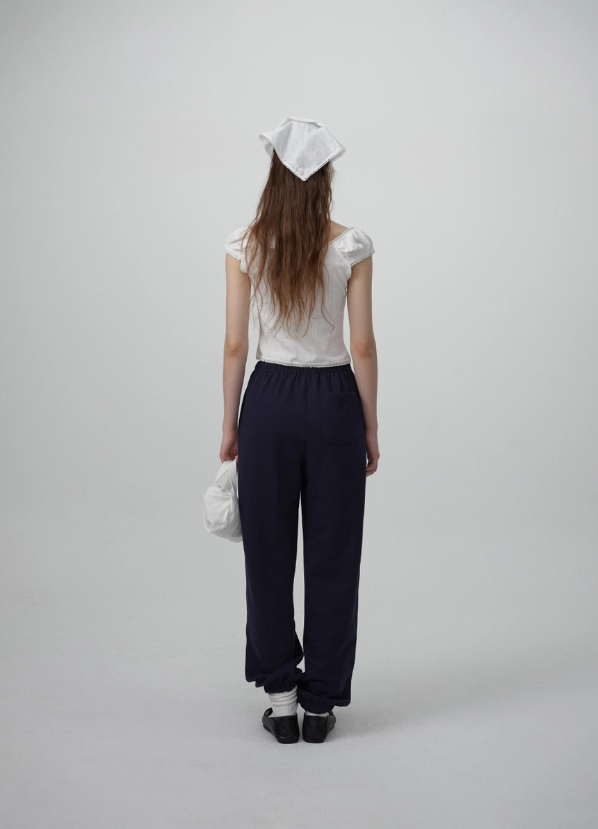 Pale Logo Duffle Bag Small_White_09.jpg