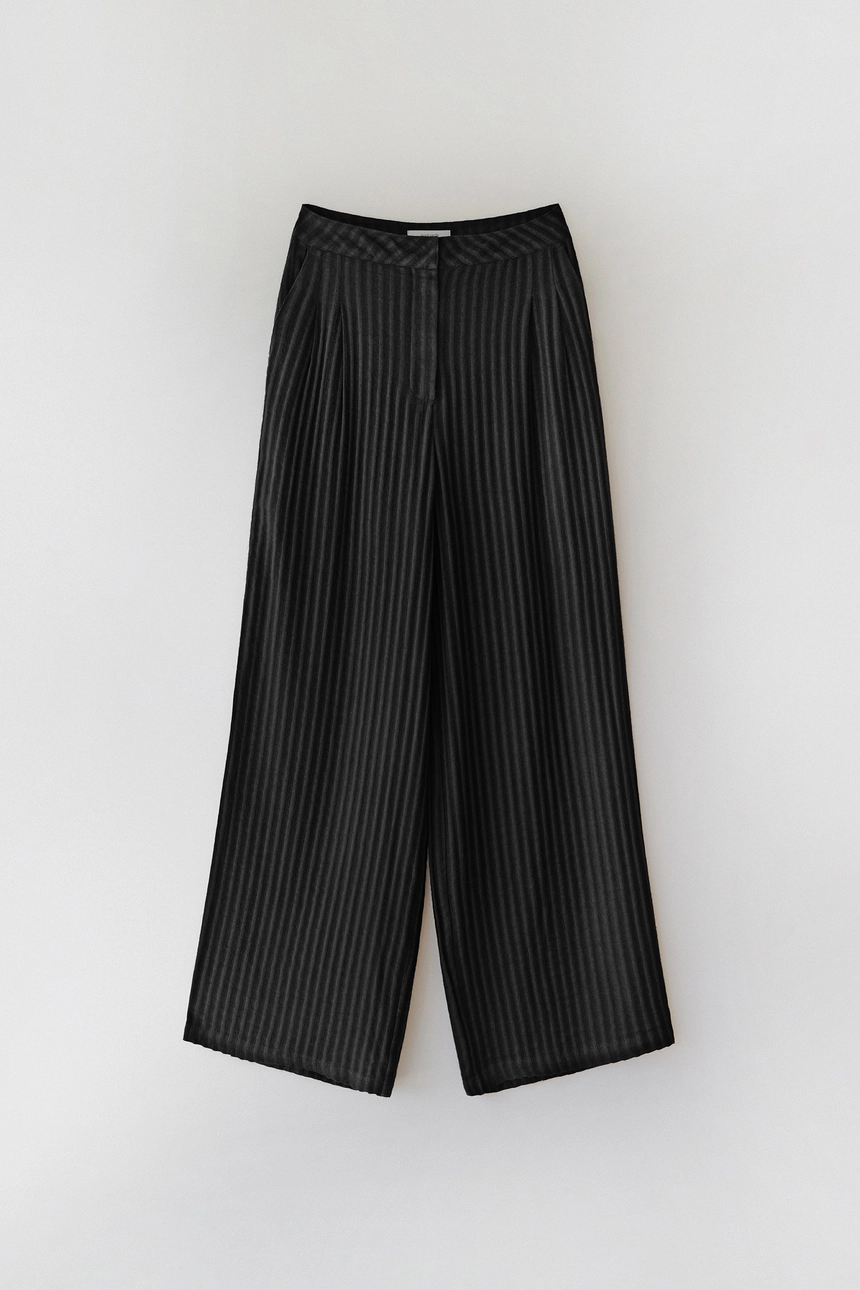 Parco-cotton-two-tuck-pants-(black)1.jpg