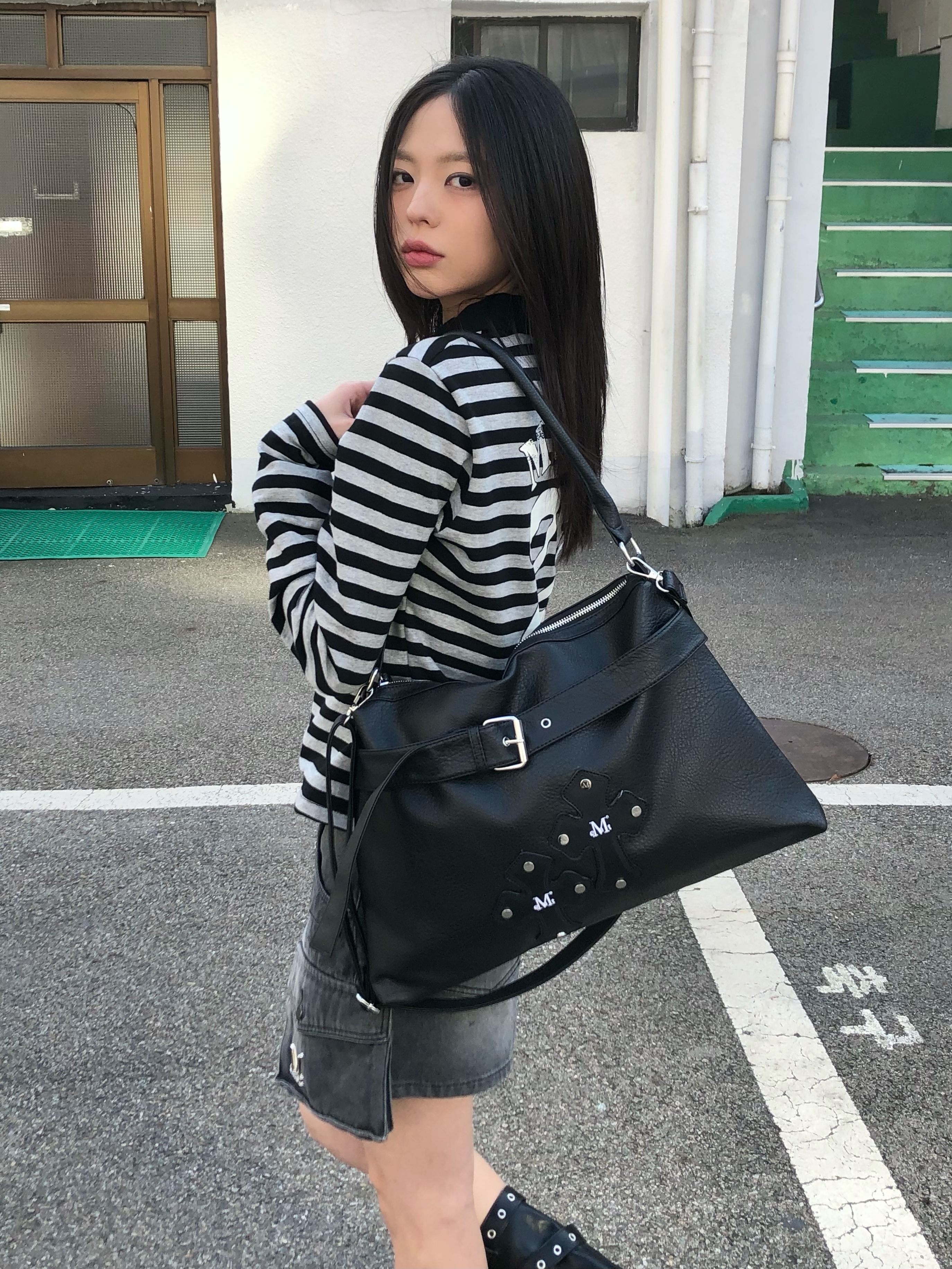 RAZ CROSS LEATHER BELTED SHOULDER BAG UNISEX