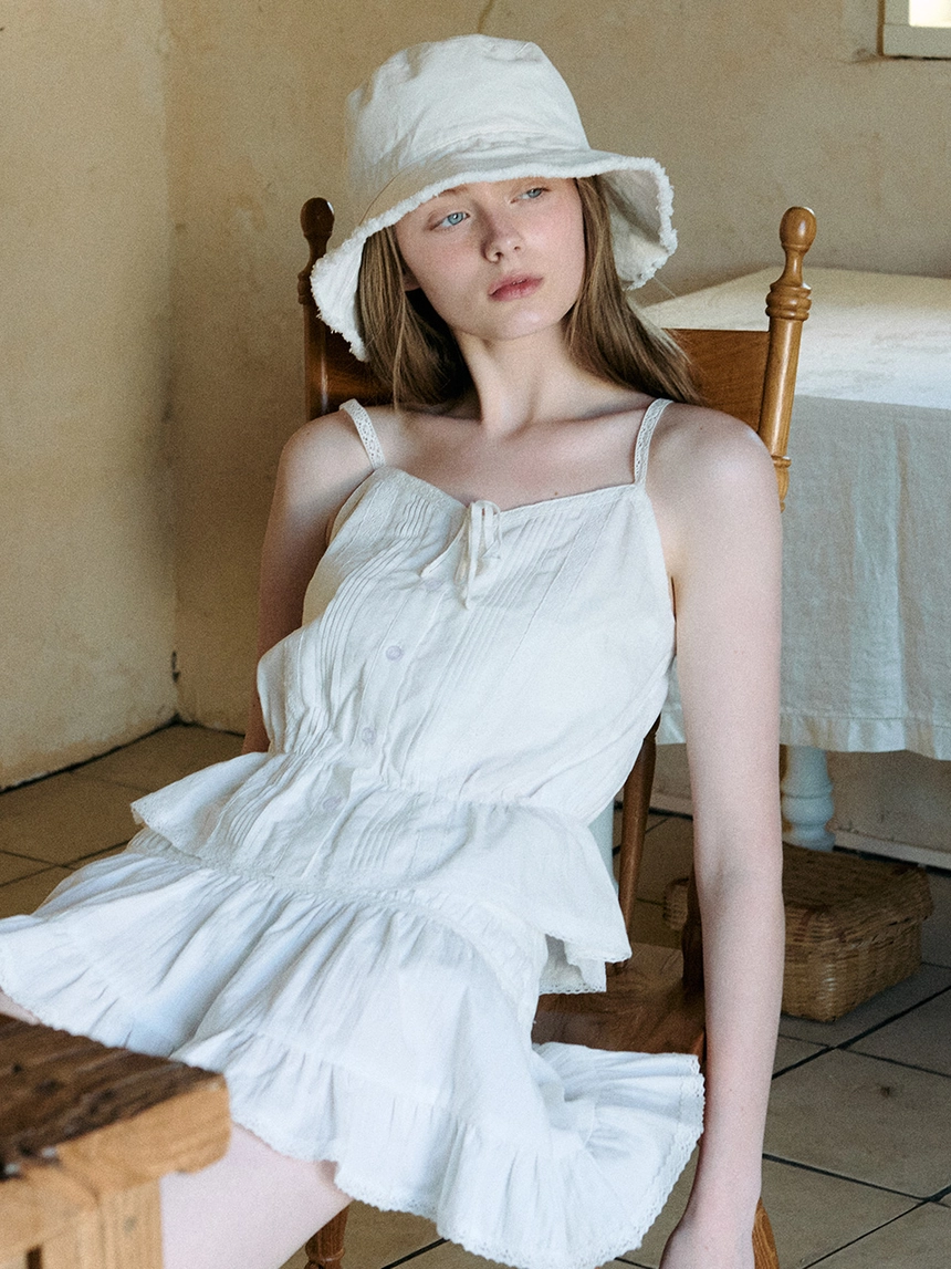 RIBBON LACE PINTUCK SLEEVELESS WHITE-3.jpg