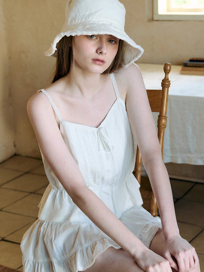 RIBBON LACE PINTUCK SLEEVELESS WHITE-4.jpg