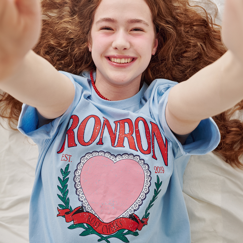 RONRON HEART LAUREL OVER FIT T SHIRT SOFT BLUE