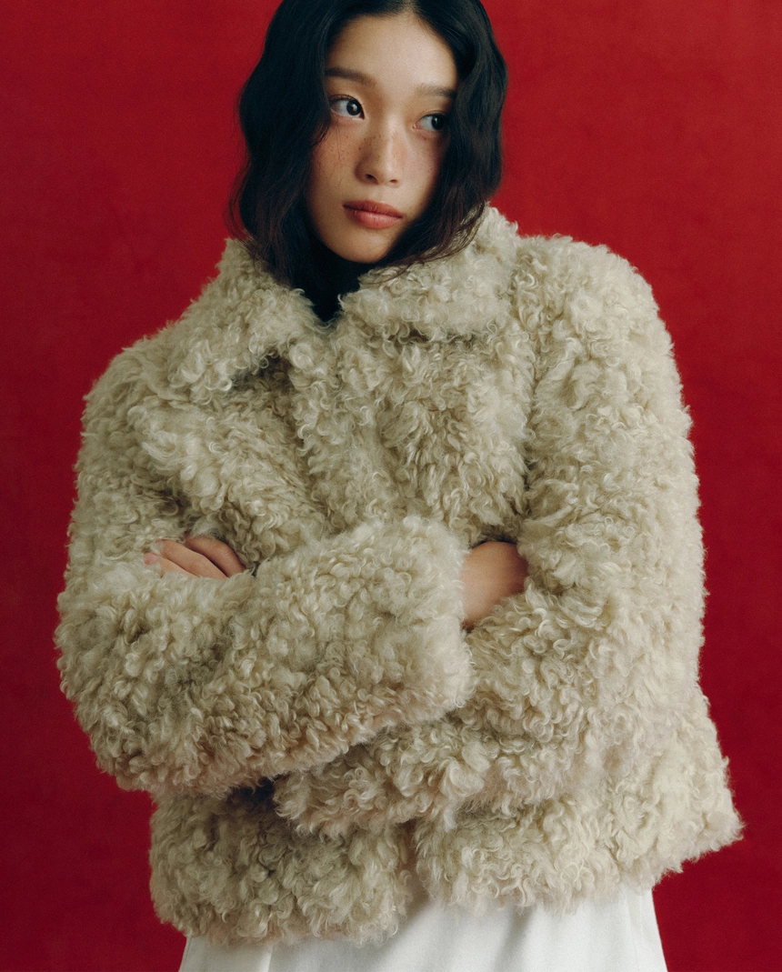 Riko-Curly-Fur-Jacket-Soft-Beige_05.jpg