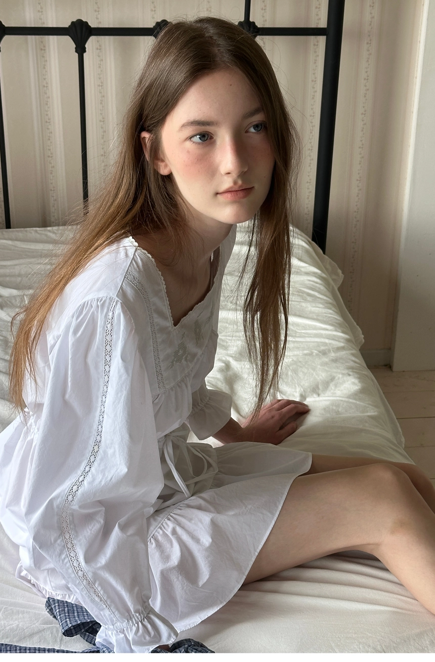 Rosita Dress (White)11.jpg