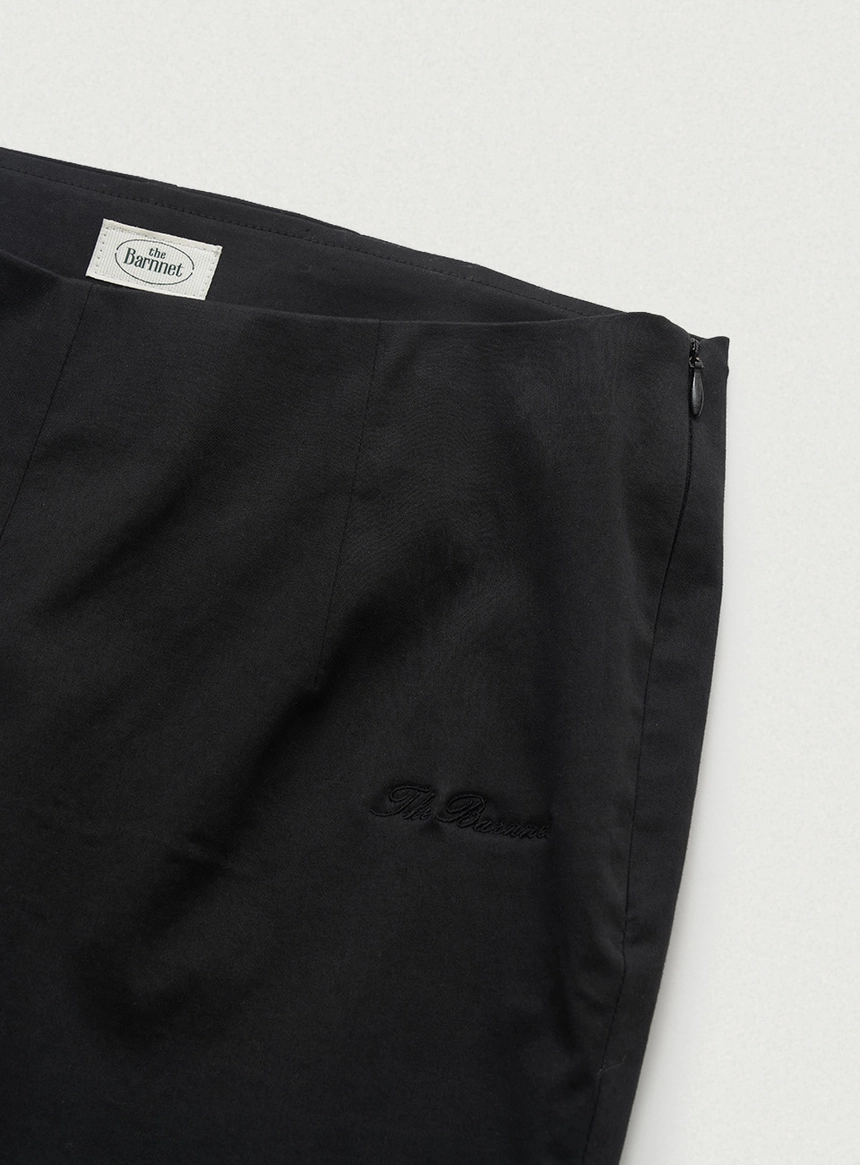 Rosy Ribbon Slit Capri Pants_Black_03.jpg