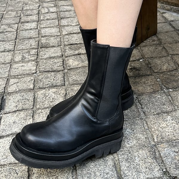 side gore short boots
