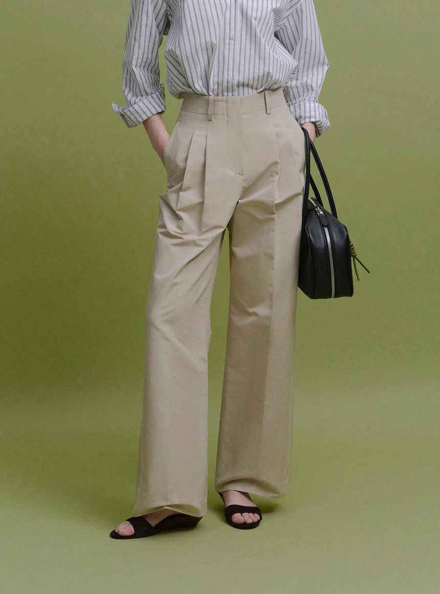 Sandy-Cotton-Two-Tuck-Pants_beige_02.jpg