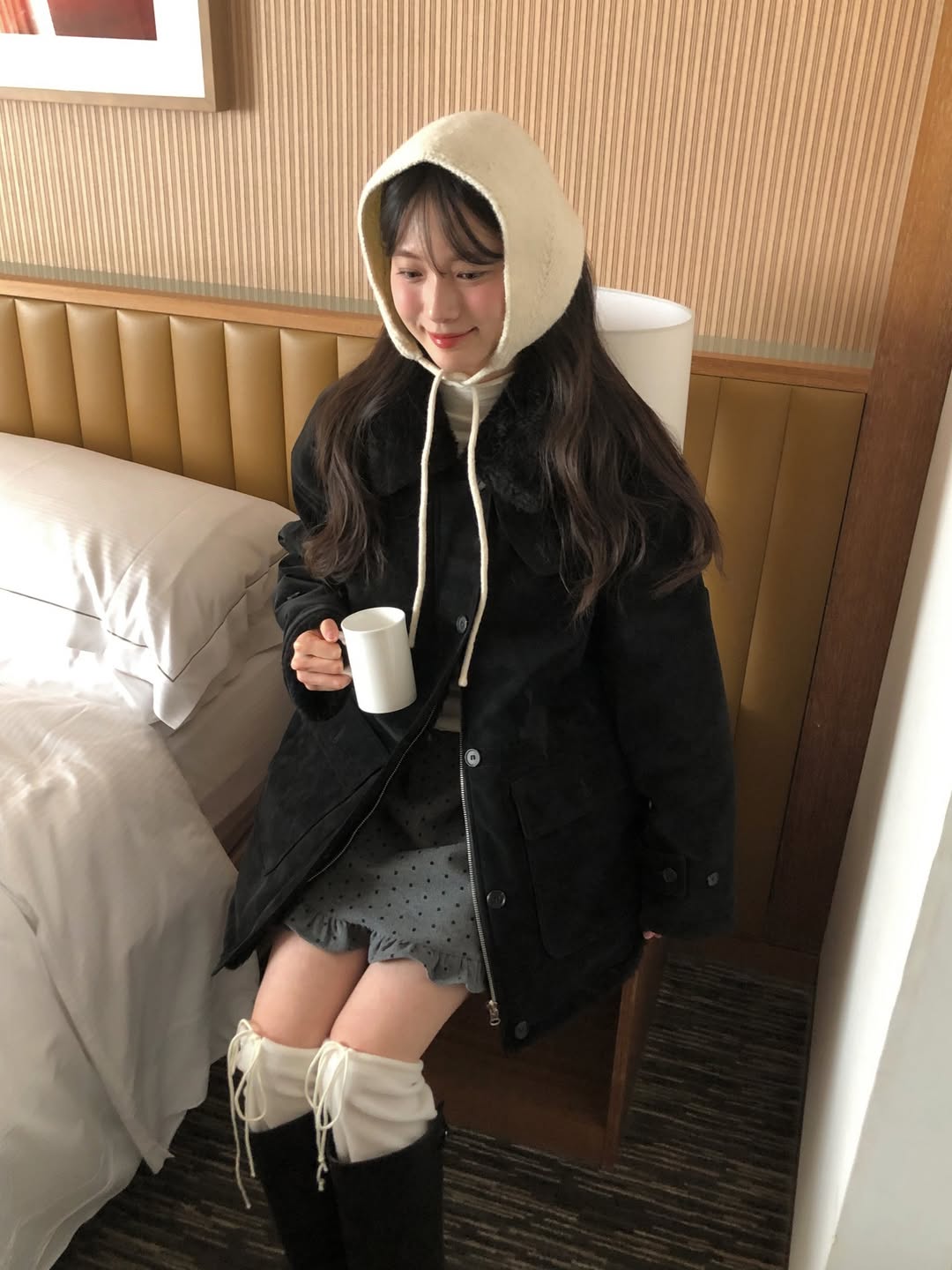 暖かい裏地] フェイクファー襟付きレザージャケット (2color