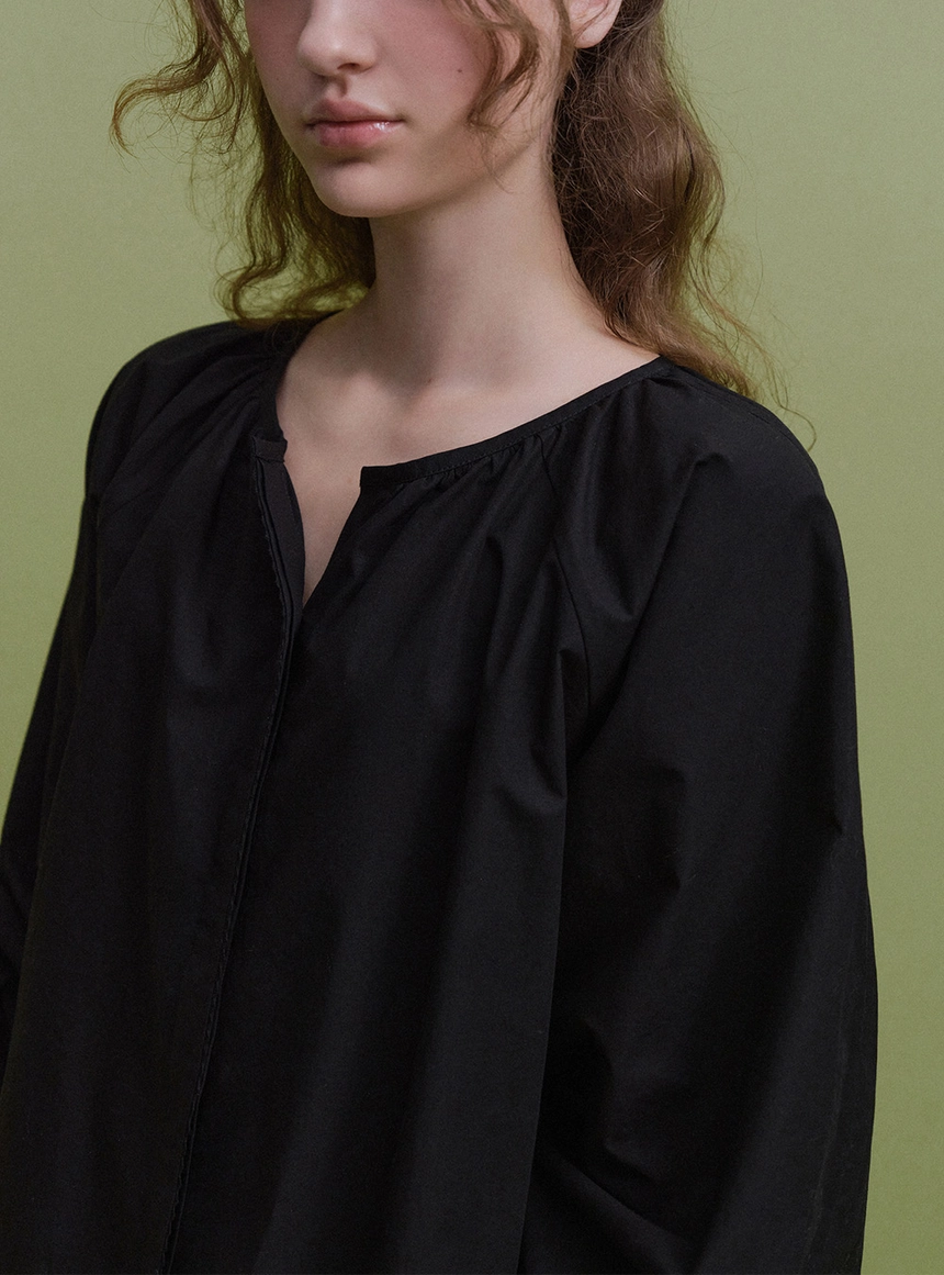 Senna-Shirring-Cotton-Blouse-black_07.jpg
