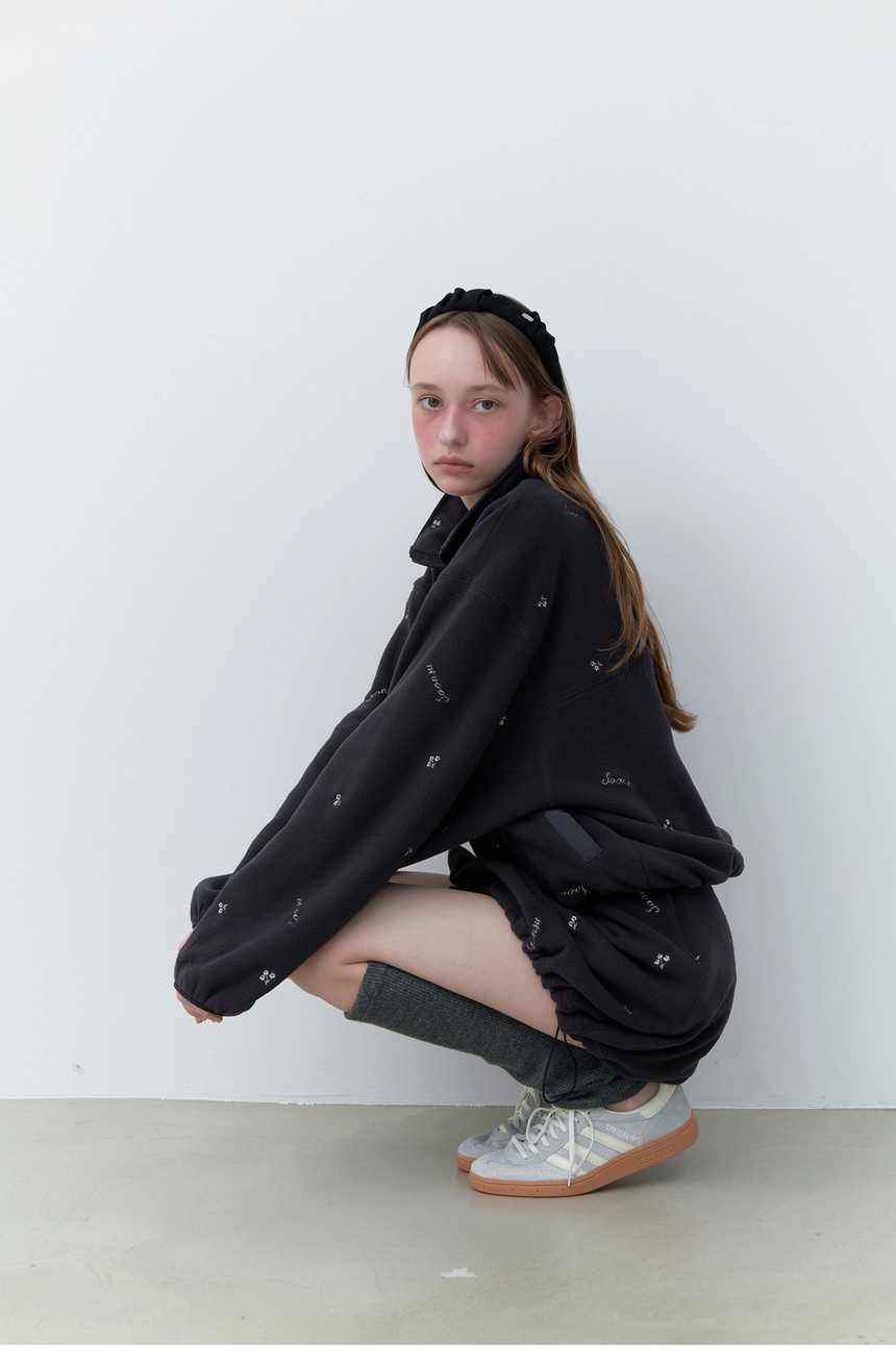 Silvery Fleece Skirt (Charcoal)7.jpg
