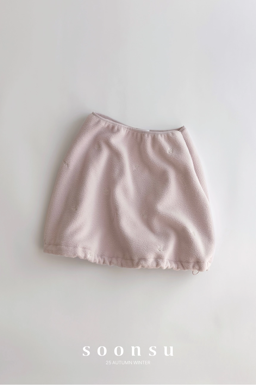 Silvery Fleece Skirt (Pale Pink).jpg