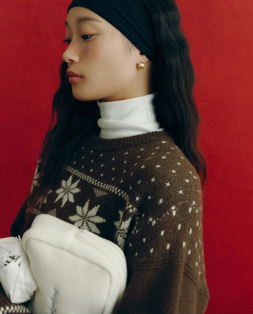 Snow-Flower-Jacquard-Knit-brown_06.jpg