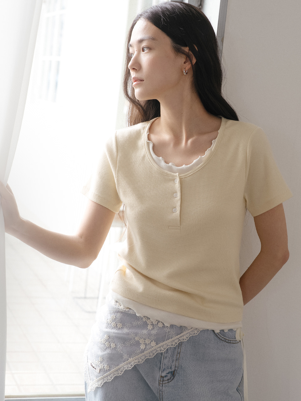 Layered ruffle rib t-shirt [TISU05TS02]_Butter
