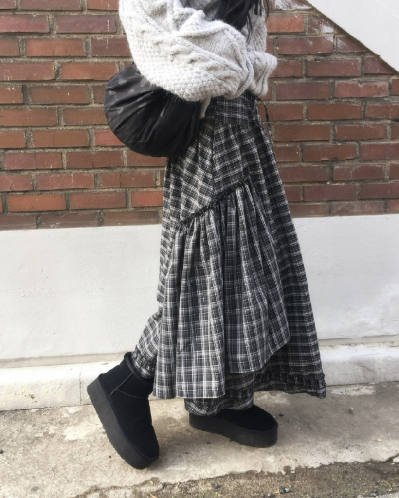 チェック柄フリルロングスカート