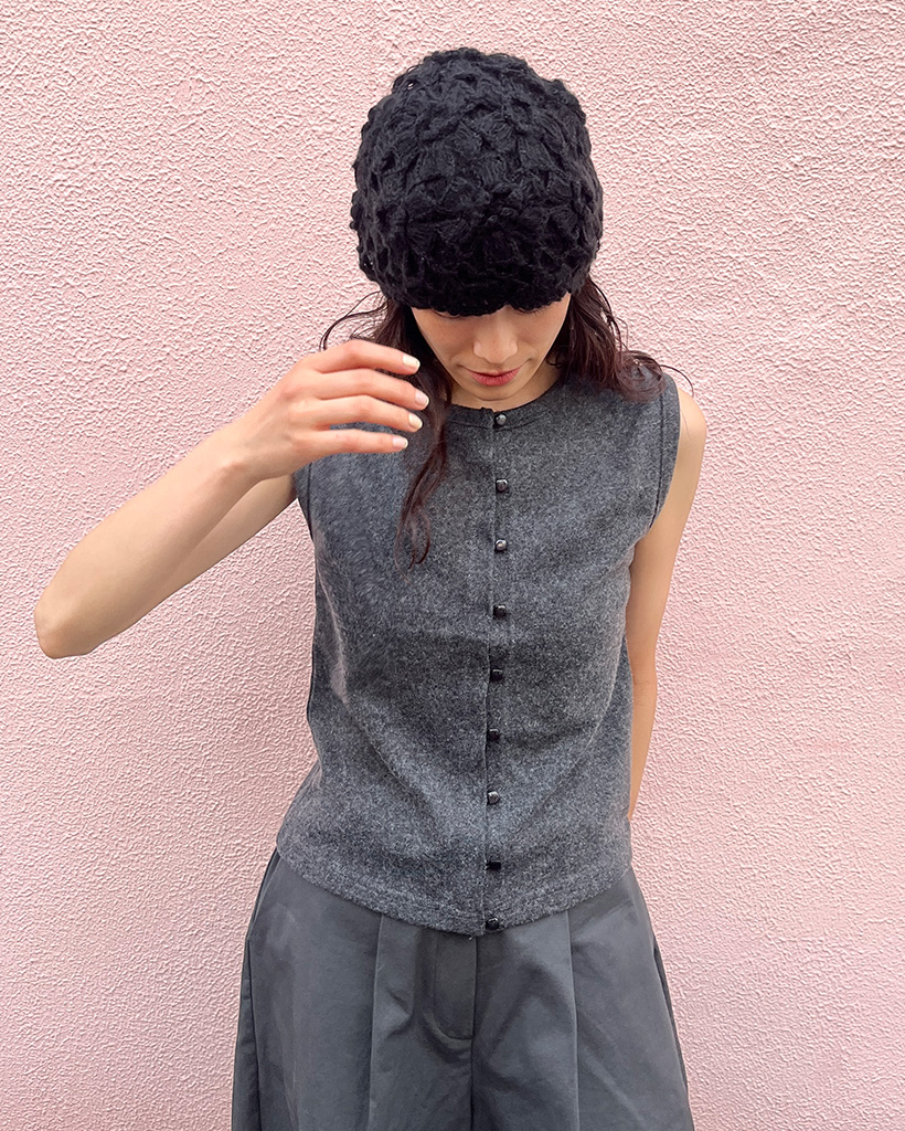 値下げ中！SOLOV 2018 A/W ニットベスト 【今期】 値下げ中！SOLOV 2018 A/W ニットベスト 【今期】の通販 by Natsuho