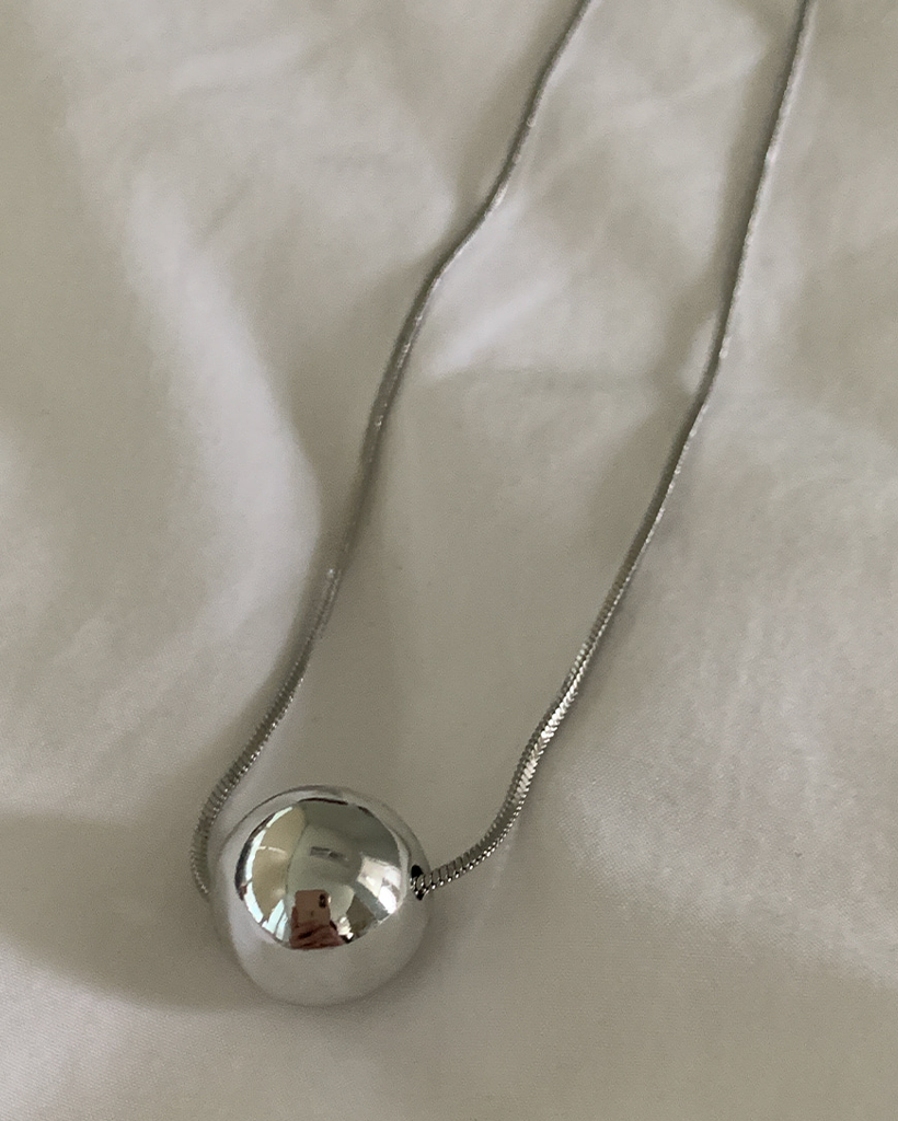 e.m. シルバー ロングネックレス シルバー]ノットチェーンロングネックレス