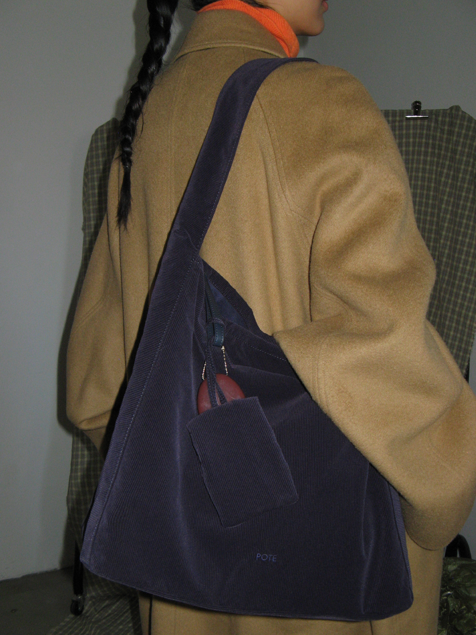 0007 Layered Pouch Hobo Bag_Corduroy Navy