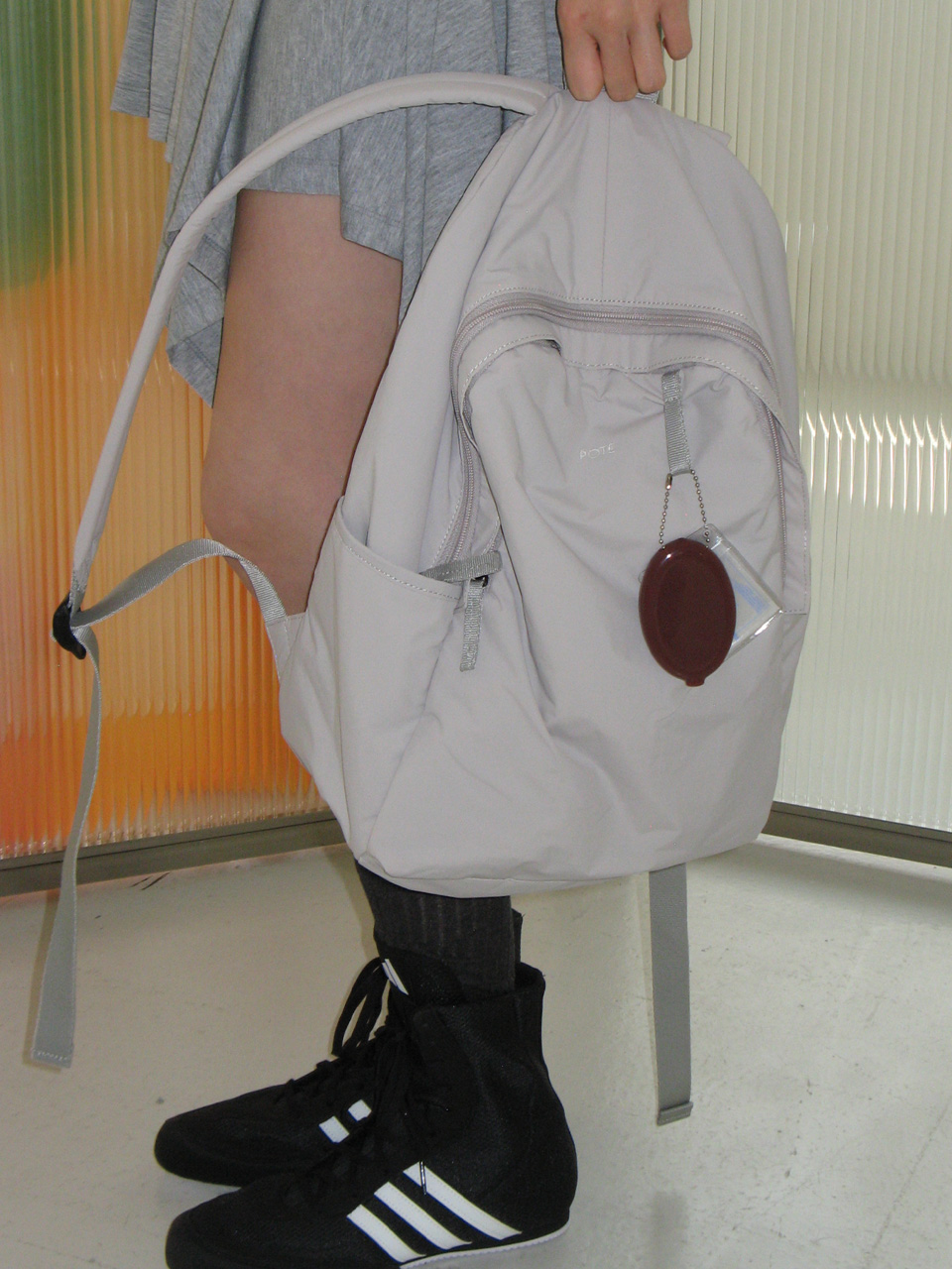 0002 HideSlot Classic Backpack _Ash Milk