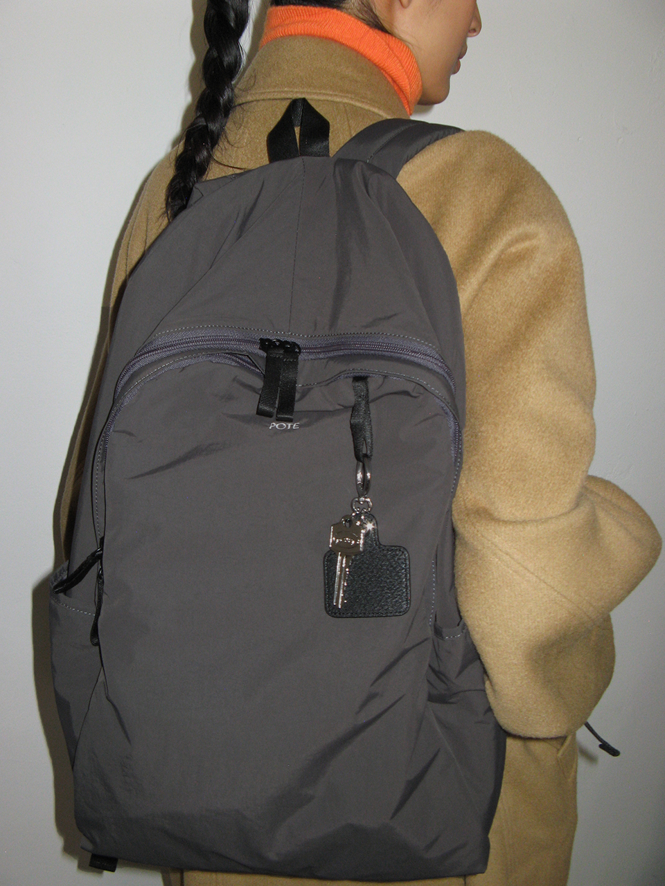 0006 HideSlot Classic Backpack (L)_Charcoal