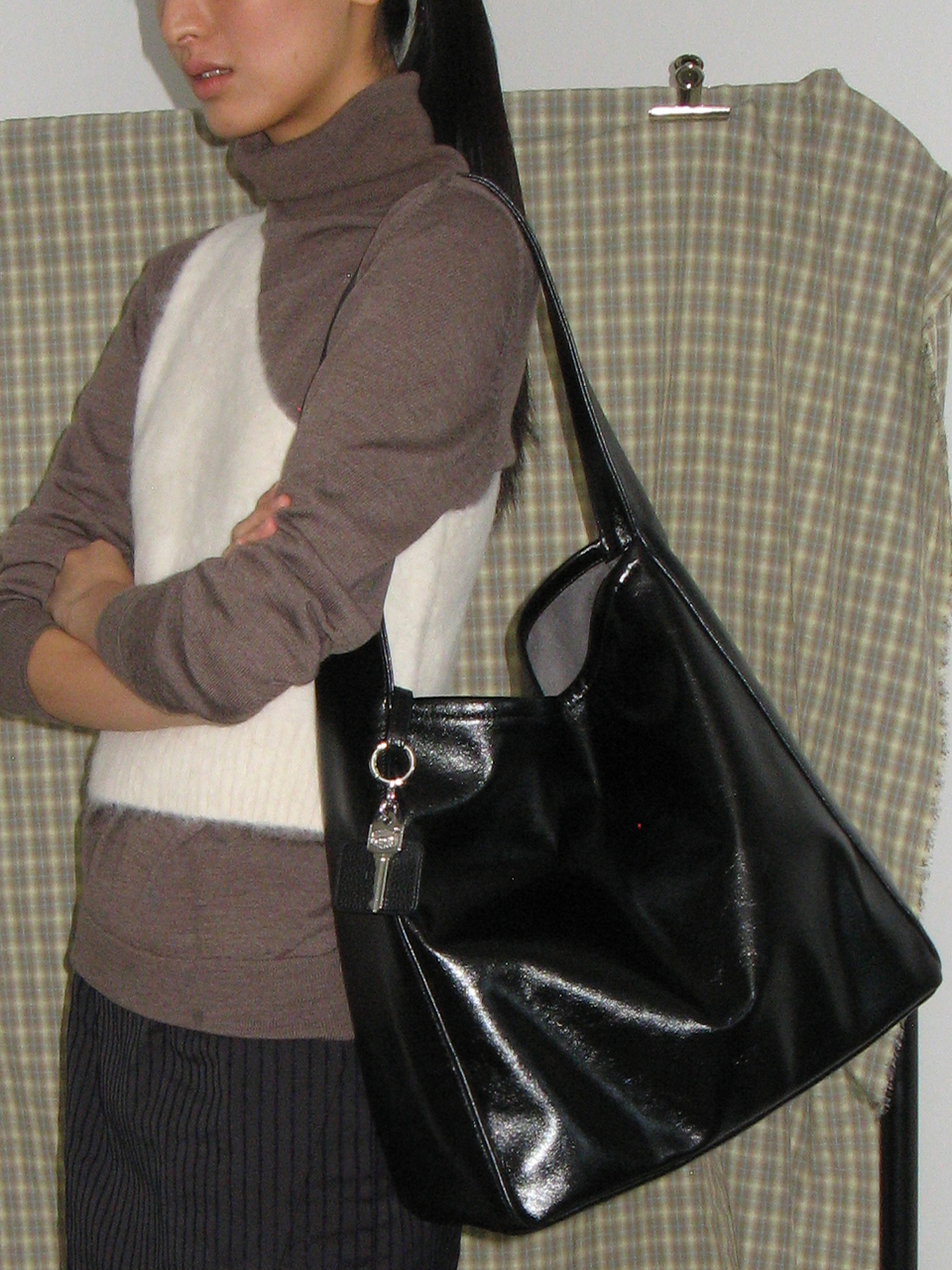 0007 Layered Pouch Hobo Bag_Leather Black