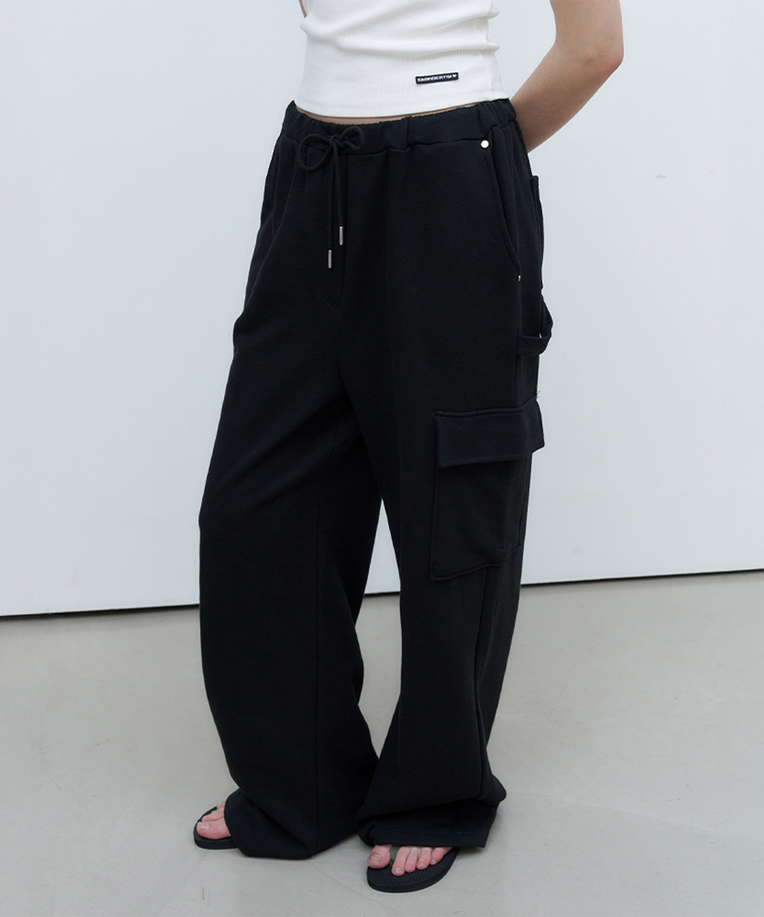 Tomp Cargo Sweat Pants - Black