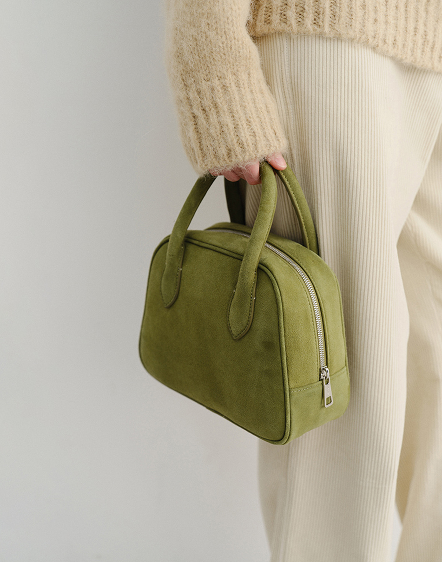 SUEDE BOSTON TOTE BAG PISTACHIO_UDBA5F202E2