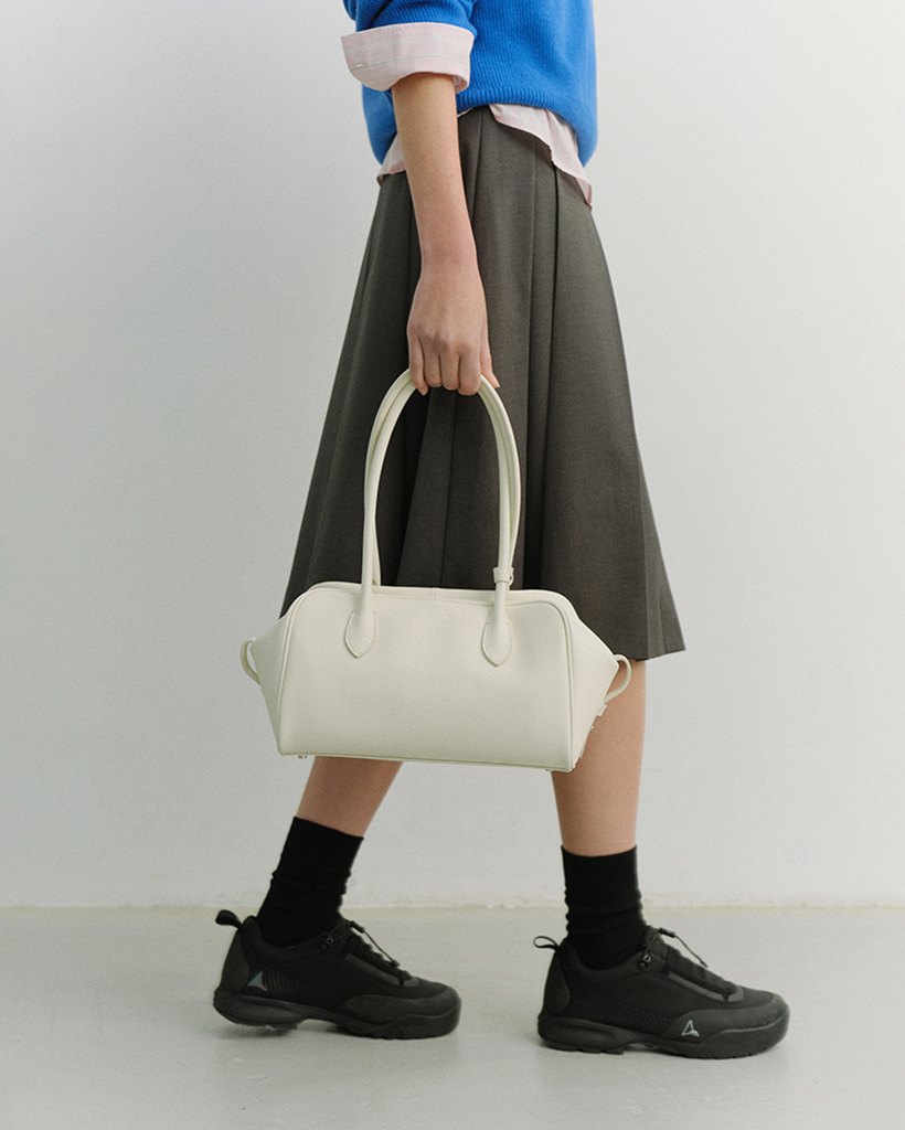 SOFT FRAME COMPACT SHOULDER BAG IVORY_UDBA6E210IV