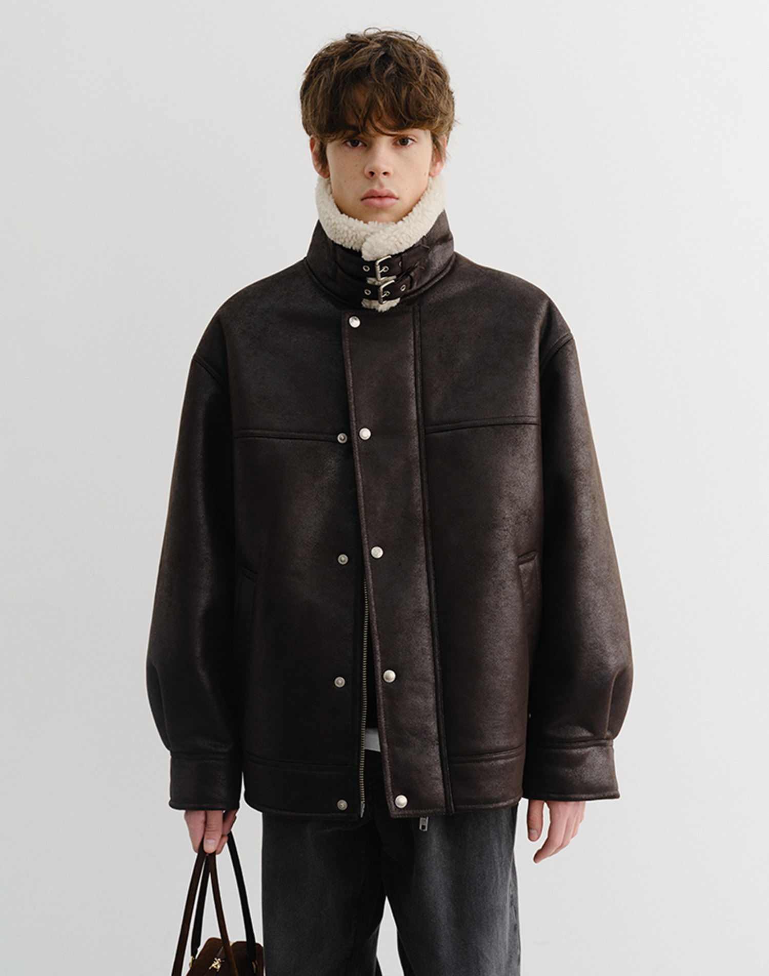 UNISEX SHEARLING HALF JACKET BLACK BROWN_M_UDJU5D129W3