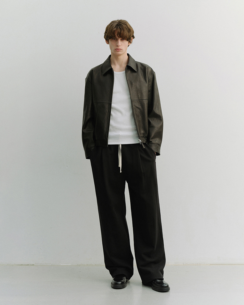 UNISEX LEATHER LOGO WIDE SWEAT PANTS BLACK_M_UDPA6A102BK