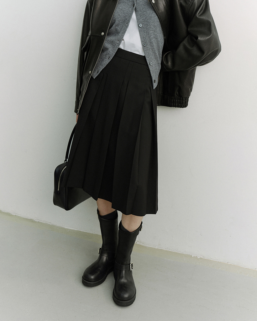 VOLUME PLEATS MIDI SKIRT BLACK_UDSK6A204BK