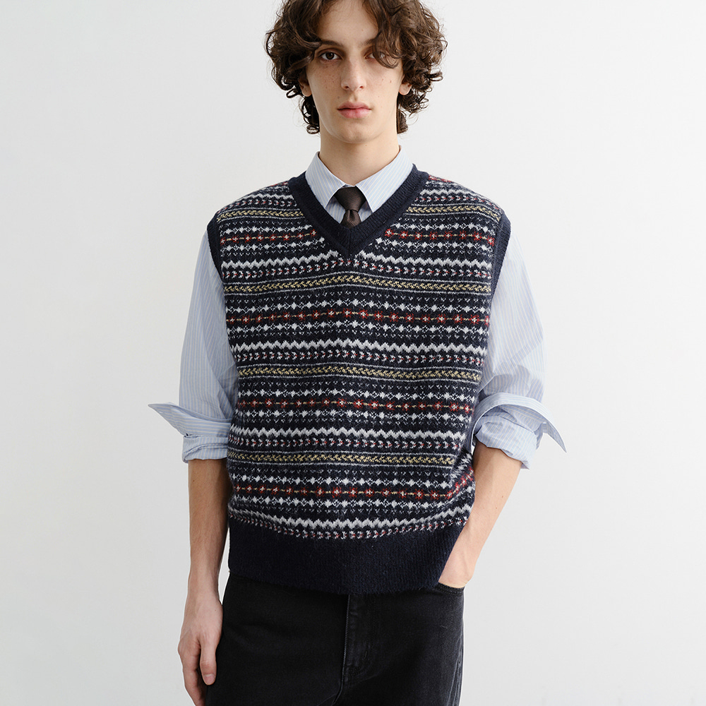 UNISEX CRAFTED V-NECK KNIT VEST NAVY_M_UDSW5C112N2