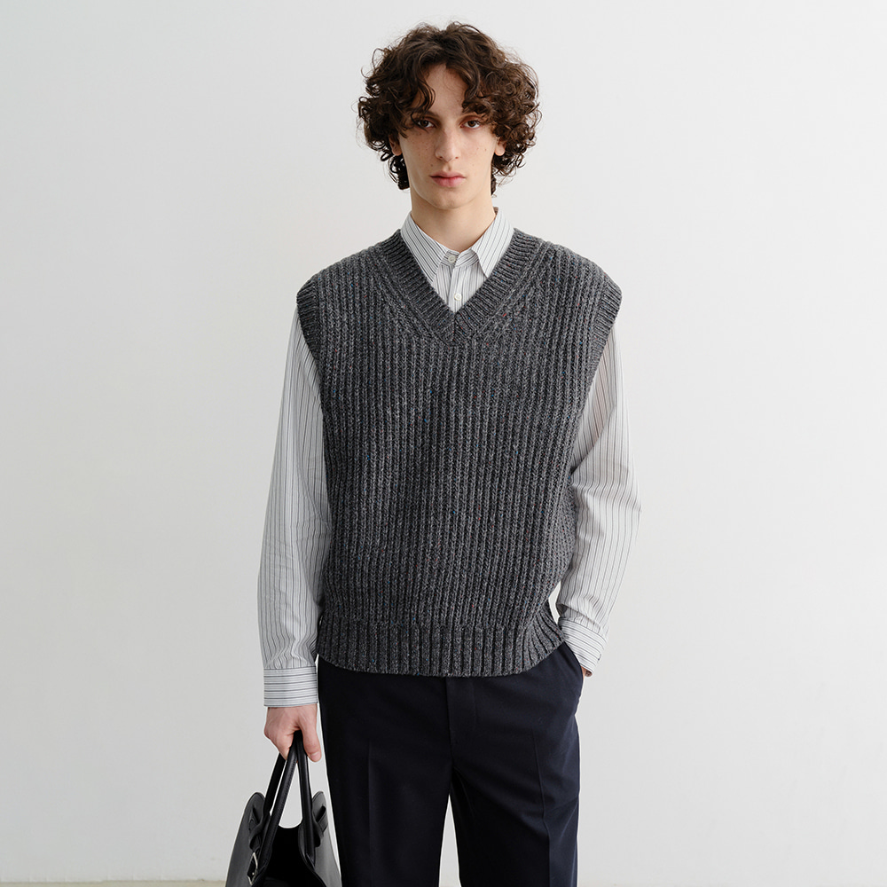 UNISEX V-NECK KNIT VEST CHARCOAL GREY_M_UDSW5C113CG