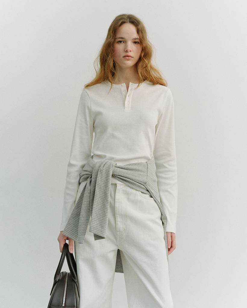 UNISEX HENLEY-NECK T-SHIRT OFF WHITE_UDTS6A109OW