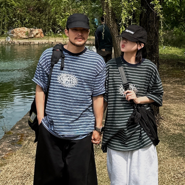 [ユニセックス] ストライプ半袖Tシャツ