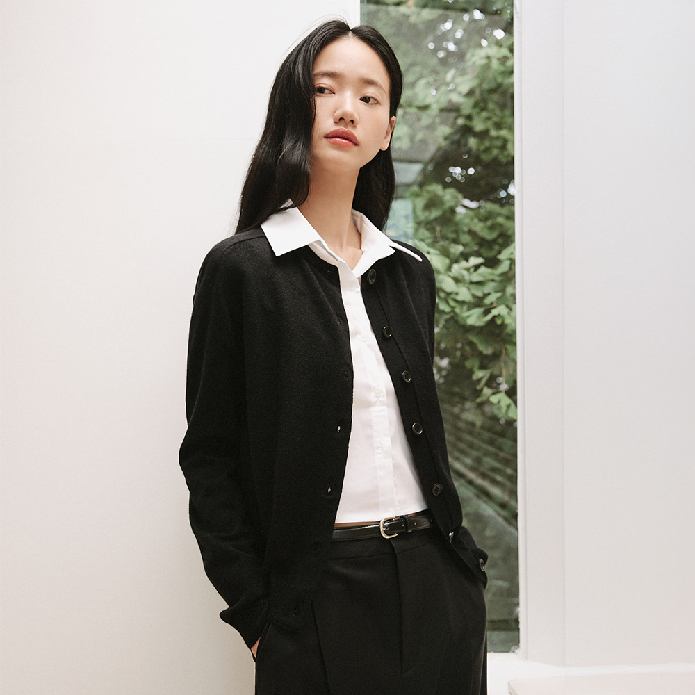 Wool Crew Neck Cardigan [Black]