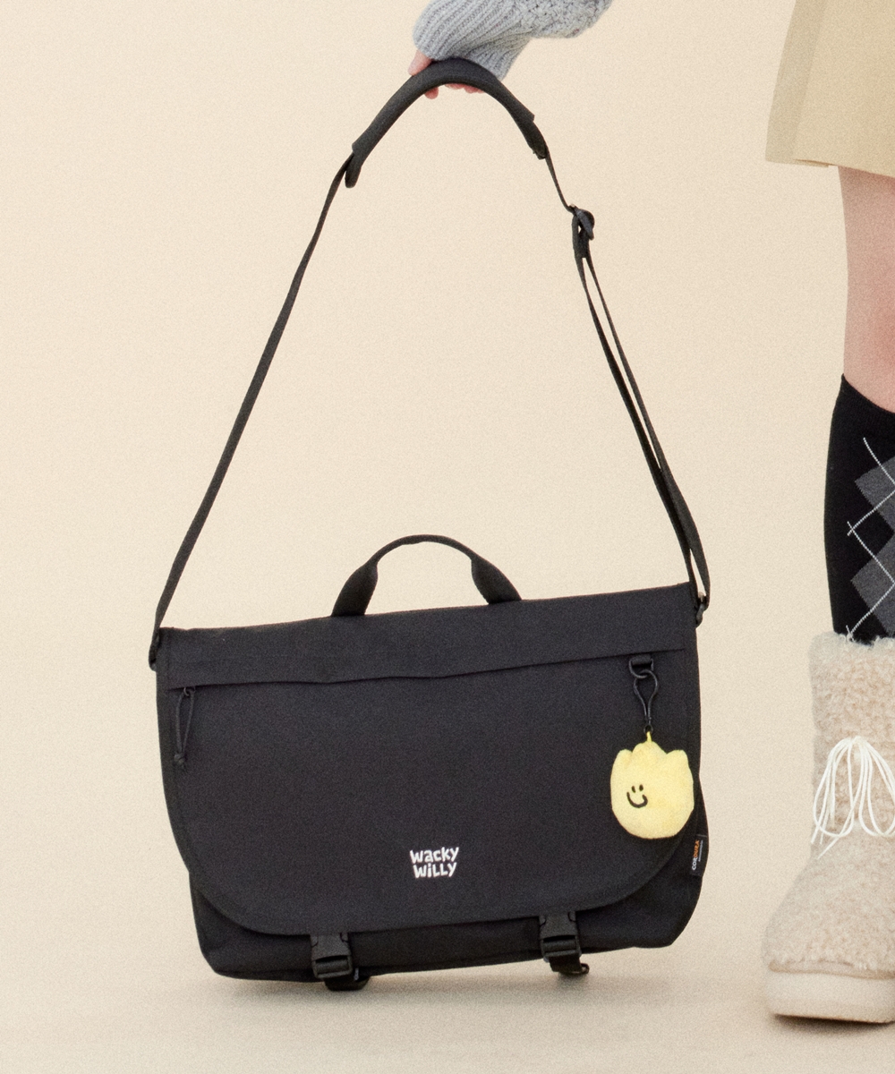 [26SS] Cave Messenger Bag Black