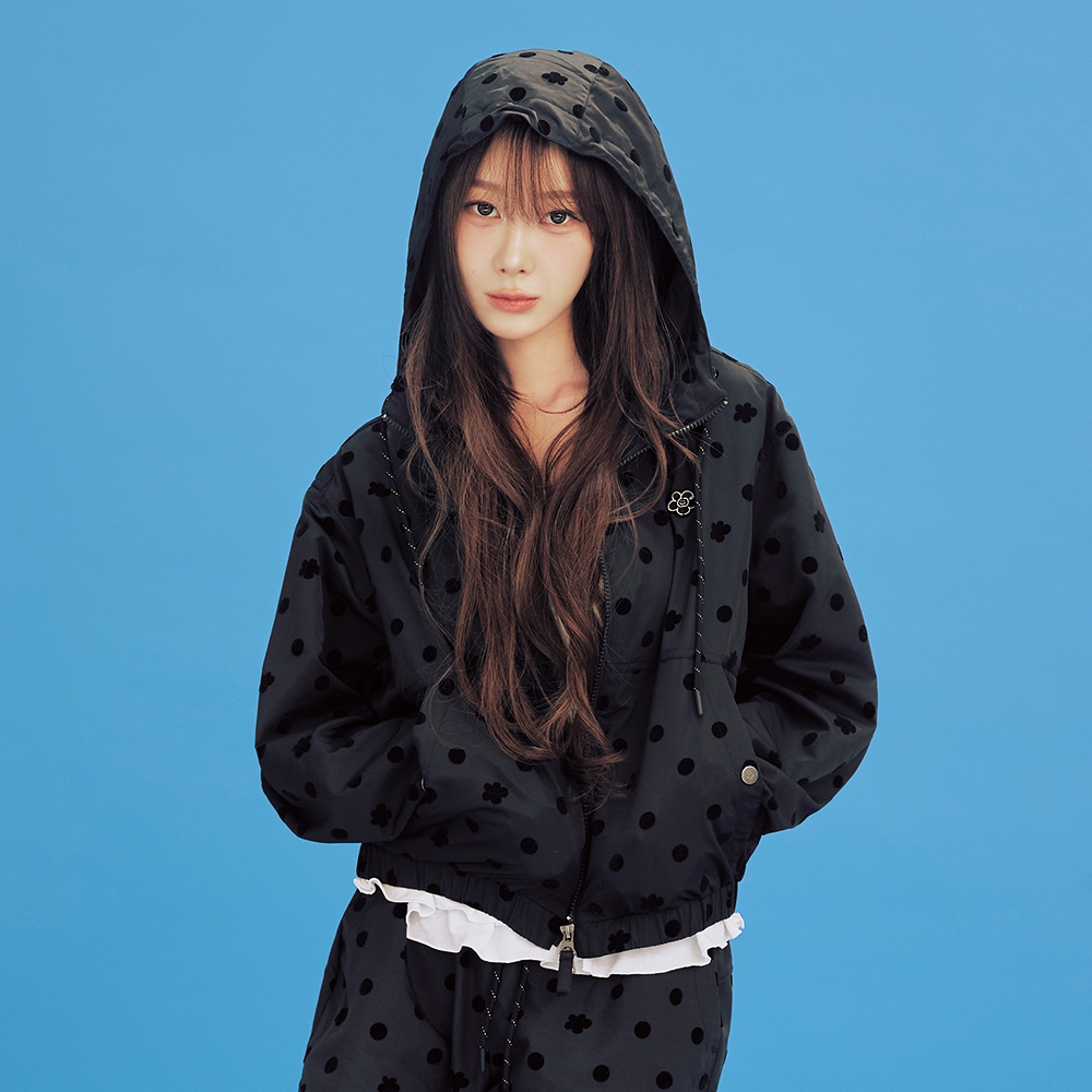 WOMEN'S NYLON HOODED WINDBREAKER DOT