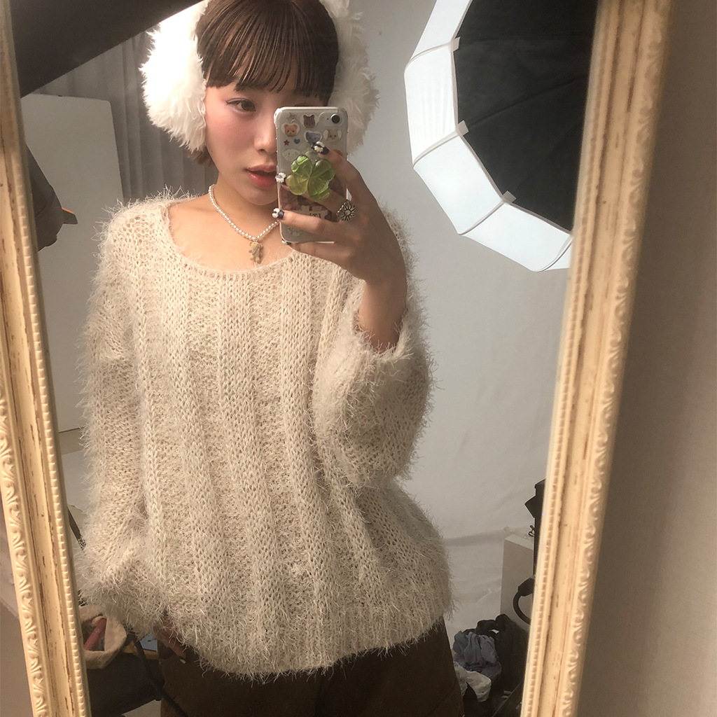 オーバーサイズラウンドニット