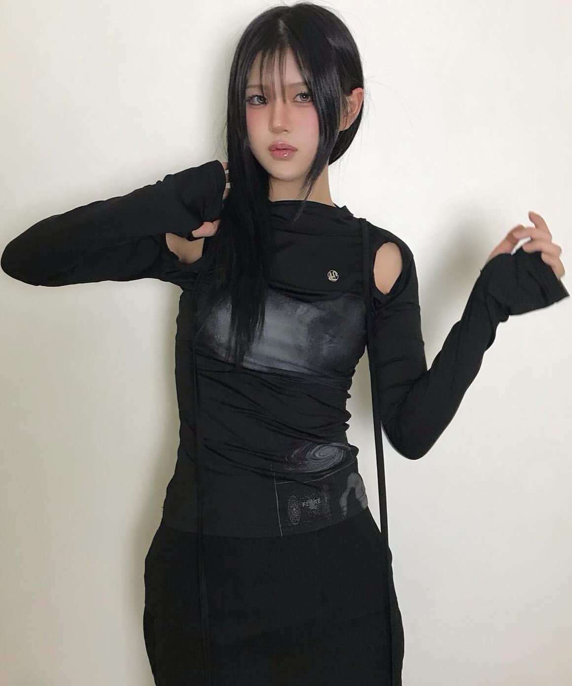 【FLARE UP】 Cut-out Turtleneck Long Sleeve (FL-112) /追跡付 FLARE UP】-Cut-out Turtleneck Long Sleeve ☆韓国の人気☆