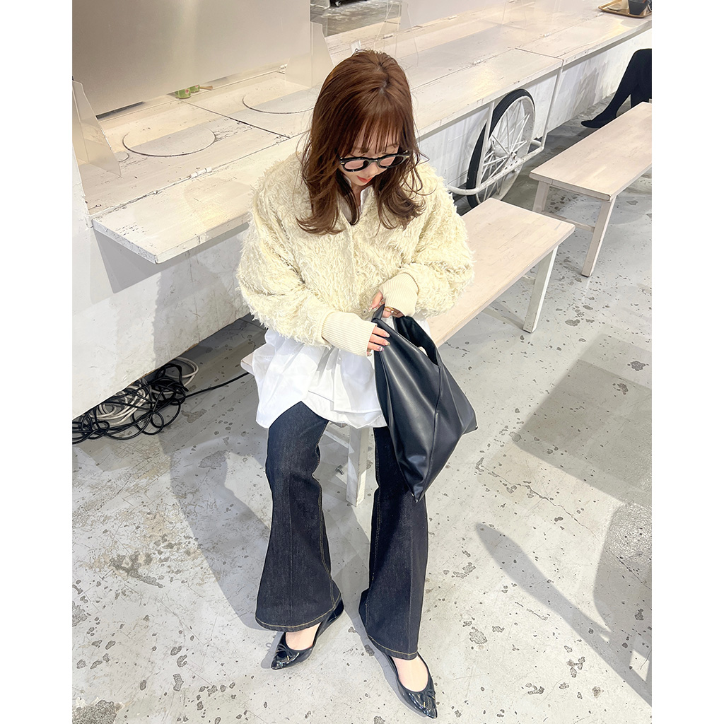 センターブーツカットデニムパンツ | ファッション通販サイト NUGU