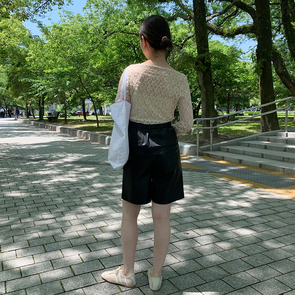 Floirds Marketレーススパンコール ドレープフィット 片肩トップス Floirds Marketレーススパンコール ドレープフィット 片肩トップス