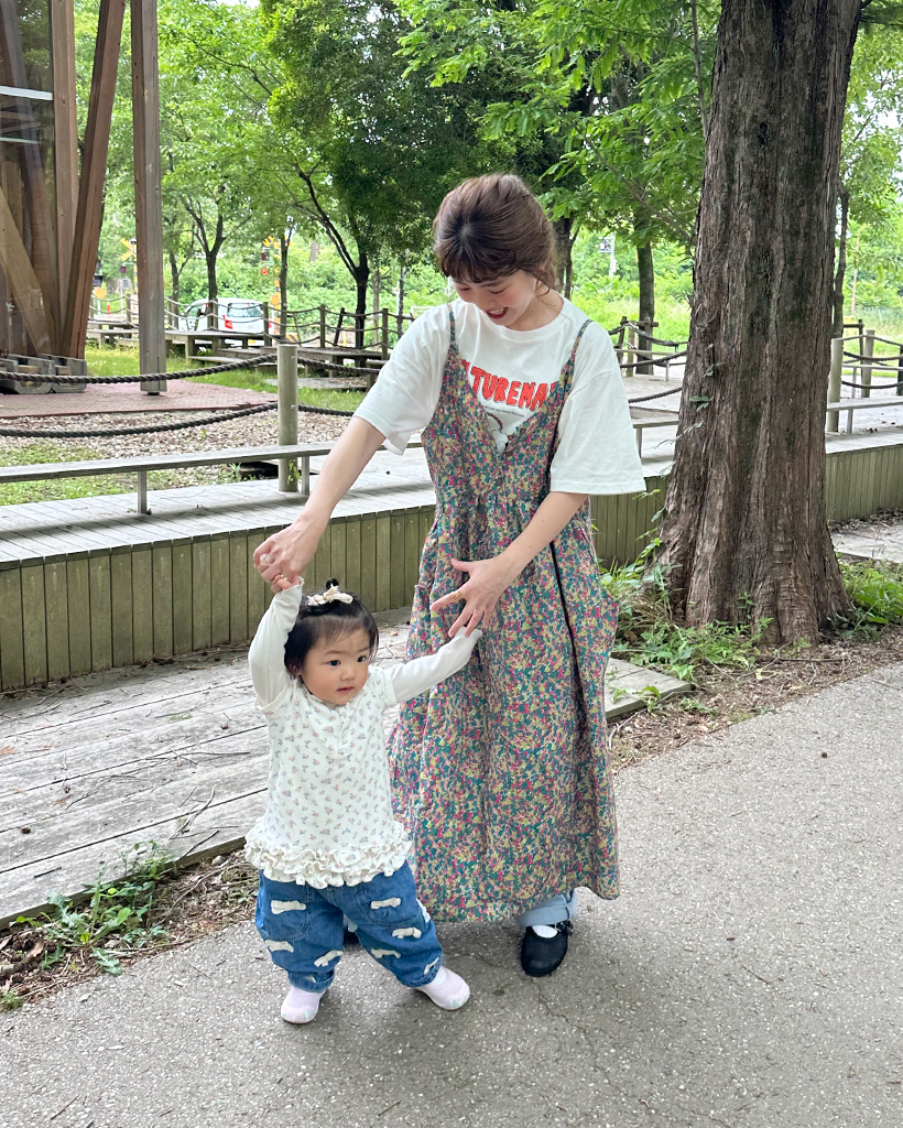 ダーマコレクション ノースリーブ ワンピース フラワー 花柄 総柄 フレア 紫 紫色花柄ノースリーブワンピース - メルカリ