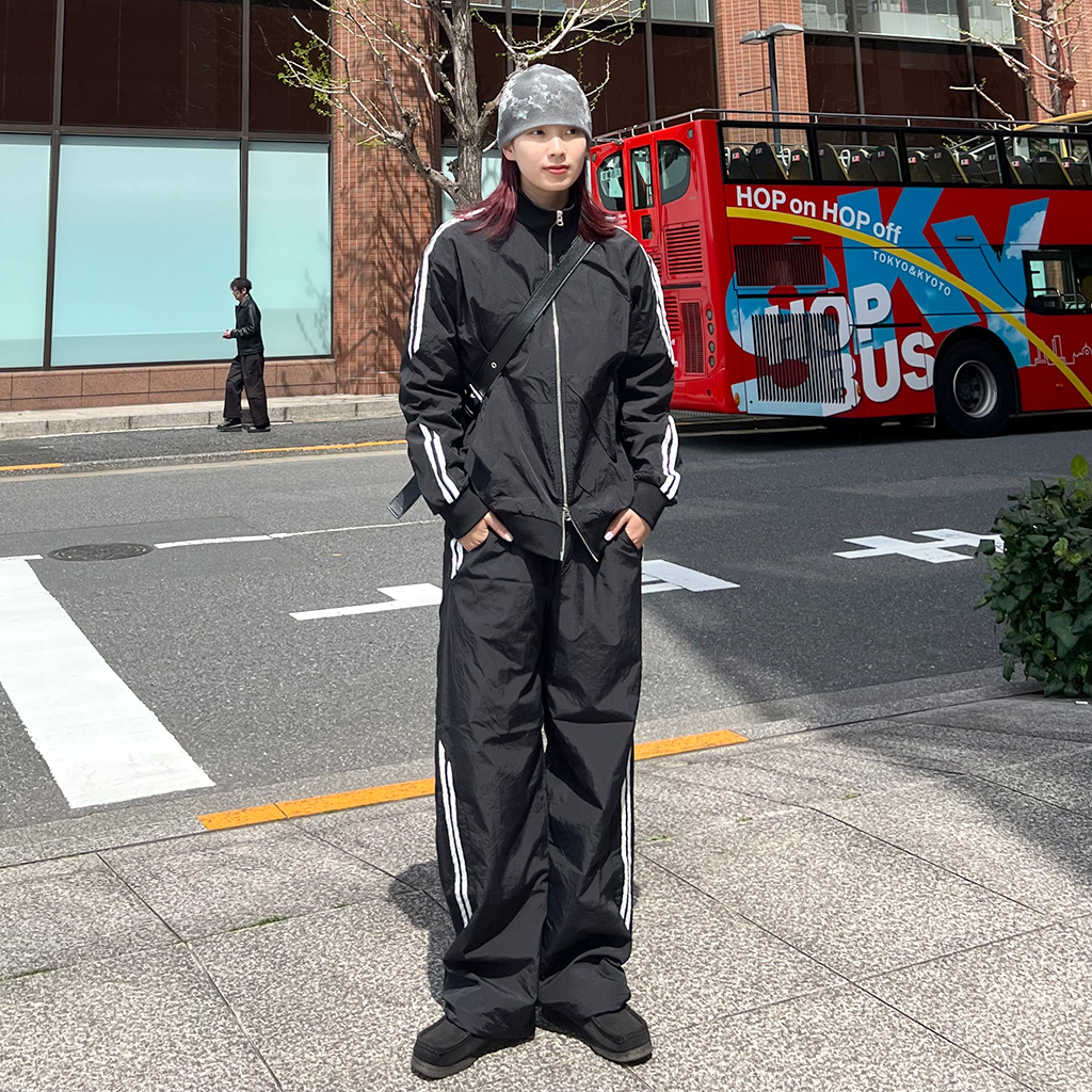 ユニセックス）ナイロントラックジップアップ | ファッション通販