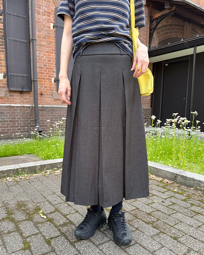 プリーツプリーズ　ロングスカート　グレー　光沢　タイト　シンプル　M プリーツプリーズ ロングスカート グレー 光沢 タイト シンプル